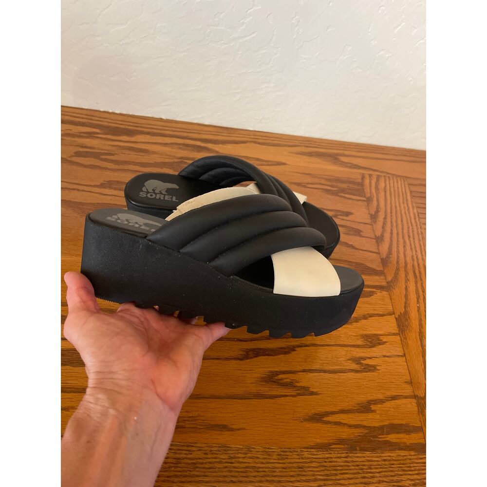 Sorel Cameron Puff Flatform Slide
Sandal size 8
